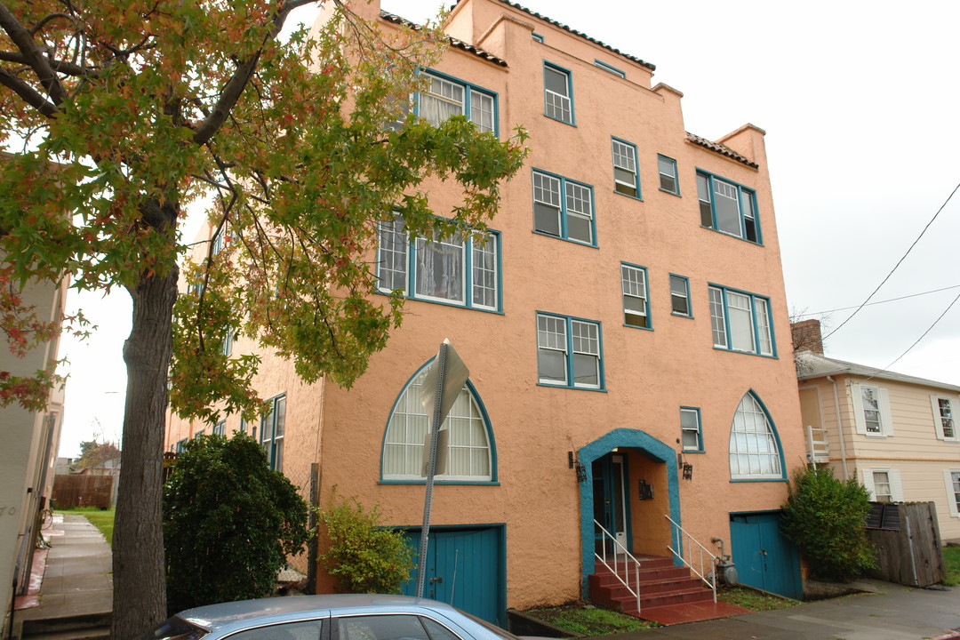 1360 Berkeley Way in Berkeley, CA - Building Photo