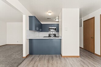 Meadow Springs Apartments in Holland, MI - Building Photo - Building Photo