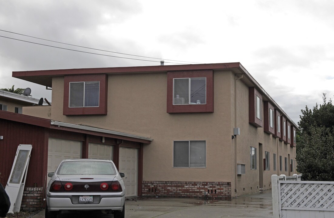 1253 Pacific Ave in San Leandro, CA - Building Photo