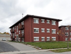 63 Becker St in Kitchener, ON - Building Photo - Building Photo