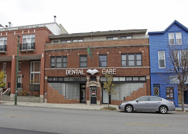 2829-2831 N Lincoln Ave