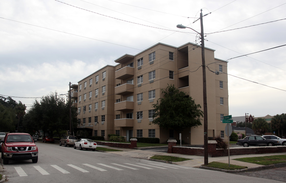 Hyde Park Towers Apartments in Tampa, FL - Building Photo