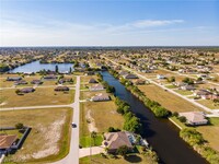 1103 NW 18th St in Cape Coral, FL - Foto de edificio - Building Photo