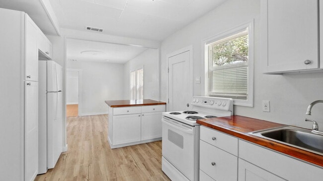 2026 22nd St S in St. Petersburg, FL - Building Photo - Building Photo