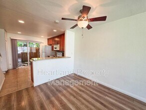 8284 Echo Dell Rd in San Diego, CA - Building Photo - Building Photo