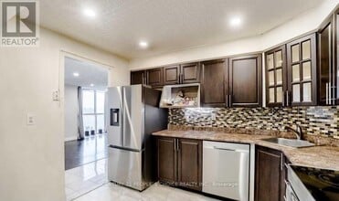 41 Markbrook Ln in Toronto, ON - Building Photo - Building Photo