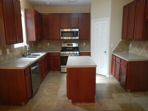 19007 Dural Dr in Houston, TX - Building Photo - Building Photo