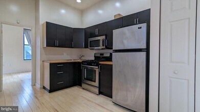 2362 N Front St in Philadelphia, PA - Building Photo - Building Photo
