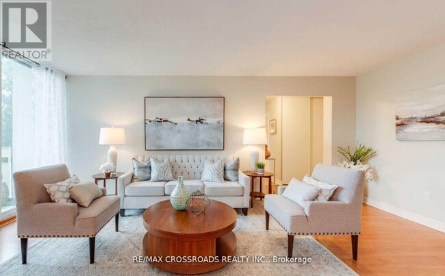 property at 20-220 Edgecliff Golfway