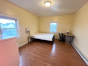 206 California Ave in Providence, RI - Building Photo - Building Photo