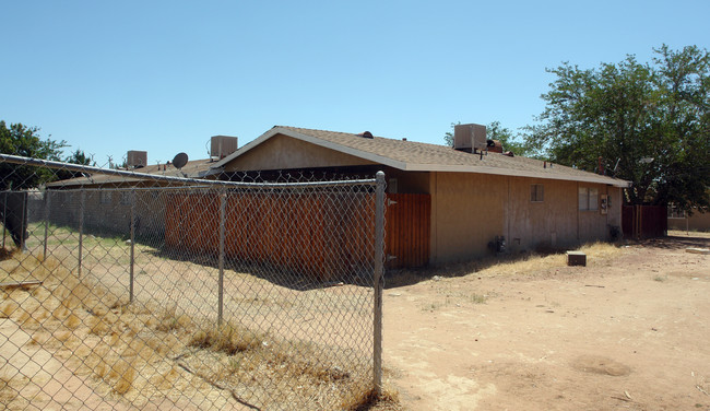 20368 Rimrock Rd in Apple Valley, CA - Building Photo - Building Photo