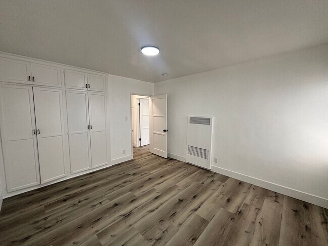 3011 Virginia Rd in Los Angeles, CA - Building Photo - Building Photo