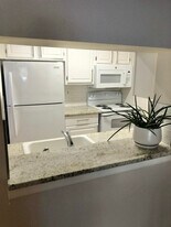 2210 Ravens Crest Dr in Plainsboro, NJ - Building Photo