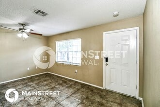 11119 Mayflower Rd in Spring Hill, FL - Building Photo - Building Photo