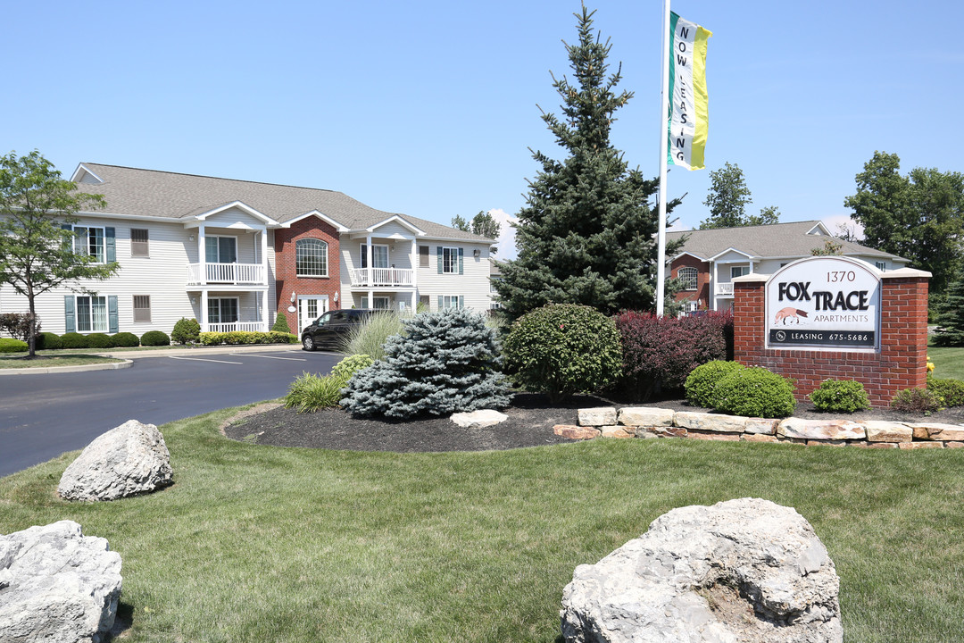 Fox Trace Apartments in West Seneca, NY - Foto de edificio