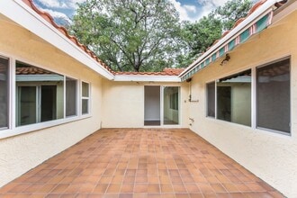 1015 Rancho Rd in Arcadia, CA - Building Photo - Building Photo