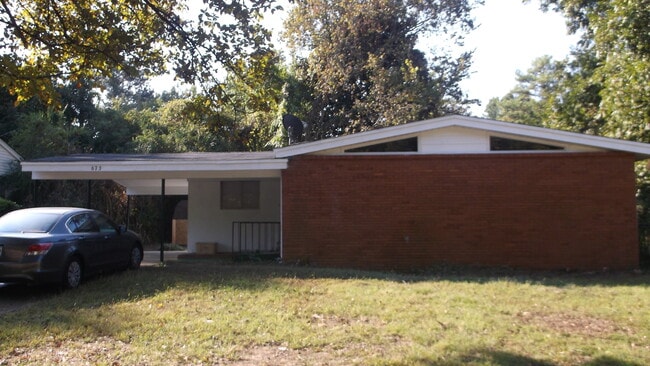 property at 673 W Raines Rd
