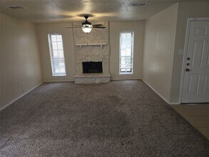 19602 Cotton Creek Dr in Tomball, TX - Building Photo - Building Photo