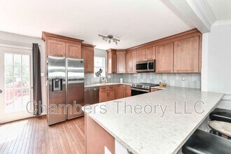 565 Radford Terrace NE in Leesburg, VA - Building Photo - Building Photo