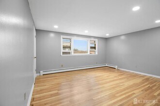 360 Cator Ave in Jersey City, NJ - Building Photo - Building Photo