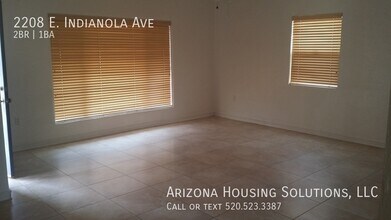 2208 E Indianola Ave in Phoenix, AZ - Foto de edificio - Building Photo