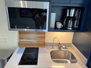 1318 San Rafael Ave in Santa Barbara, CA - Building Photo - Building Photo