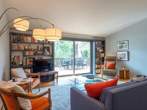 4617 Finley Dr in Austin, TX - Foto de edificio - Building Photo