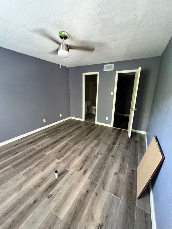 9700 Leawood Blvd in Houston, TX - Building Photo - Building Photo