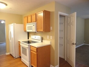 10083 N Cliff Swallow Ct in Miamisburg, OH - Building Photo - Building Photo