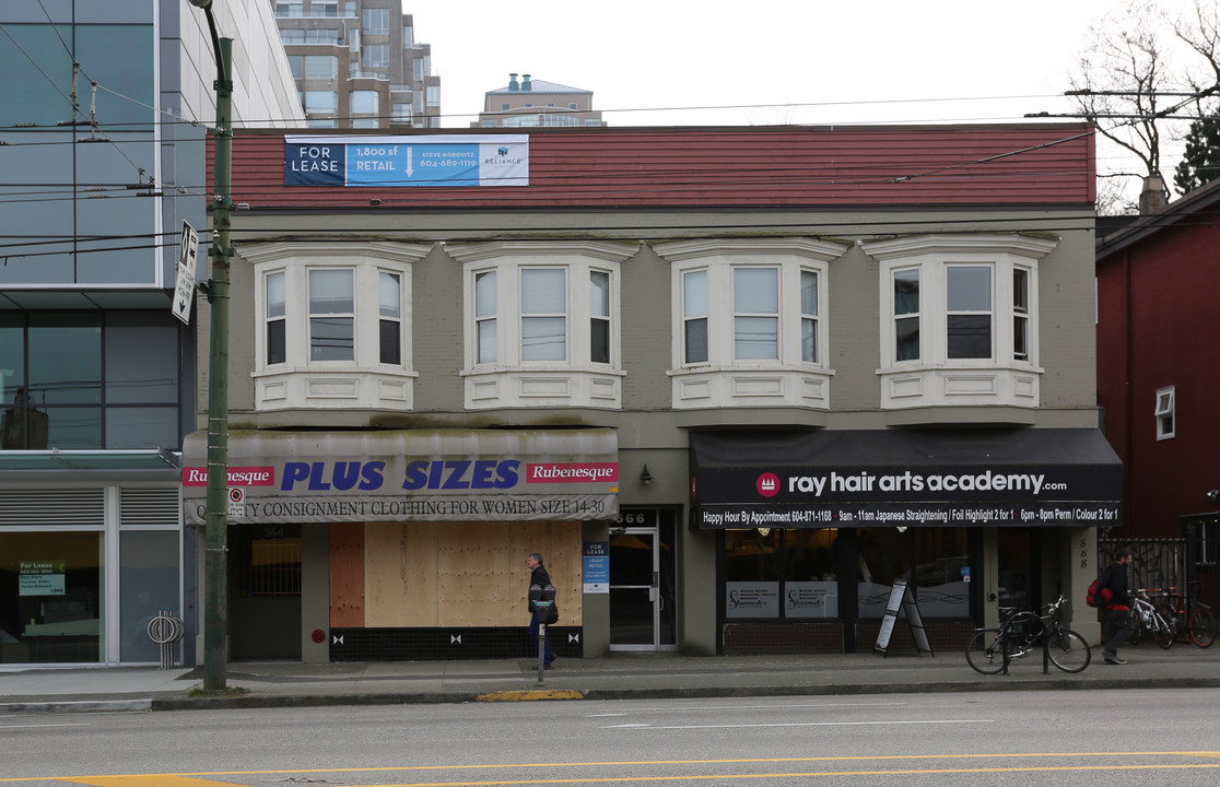 564-568 W Broadway St in Vancouver, BC - Building Photo