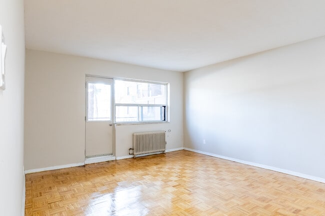 Parkridge Apartments in Toronto, ON - Building Photo - Interior Photo