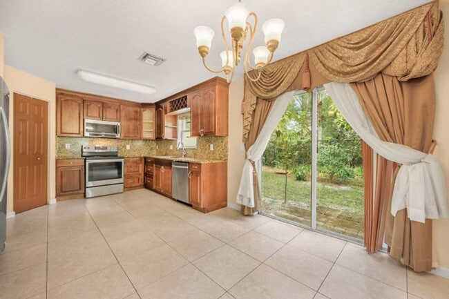 929 Imperial Lake Rd