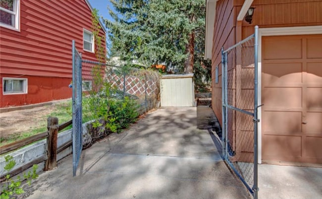 1613 Sherman St in Colorado Springs, CO - Building Photo - Building Photo