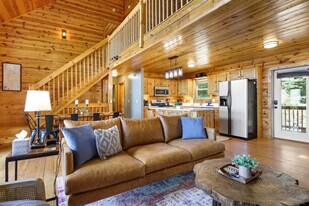 757 Double Knob Rd in Ellijay, GA - Building Photo