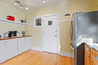 1760 Henley St in Glenview, IL - Building Photo - Building Photo