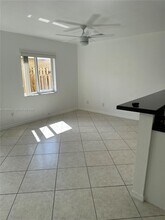 324 NE 3rd St in Hallandale Beach, FL - Building Photo - Building Photo