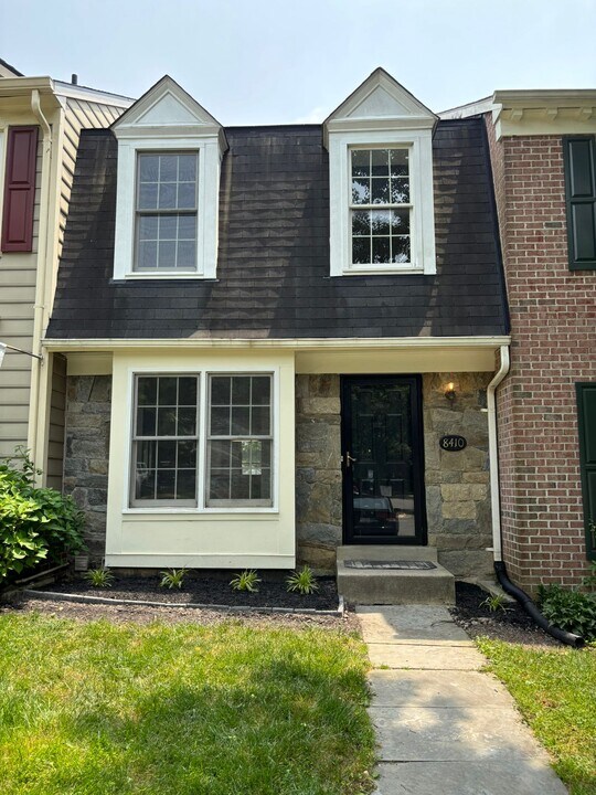 8410 Burchap Dr in Gaithersburg, MD - Building Photo
