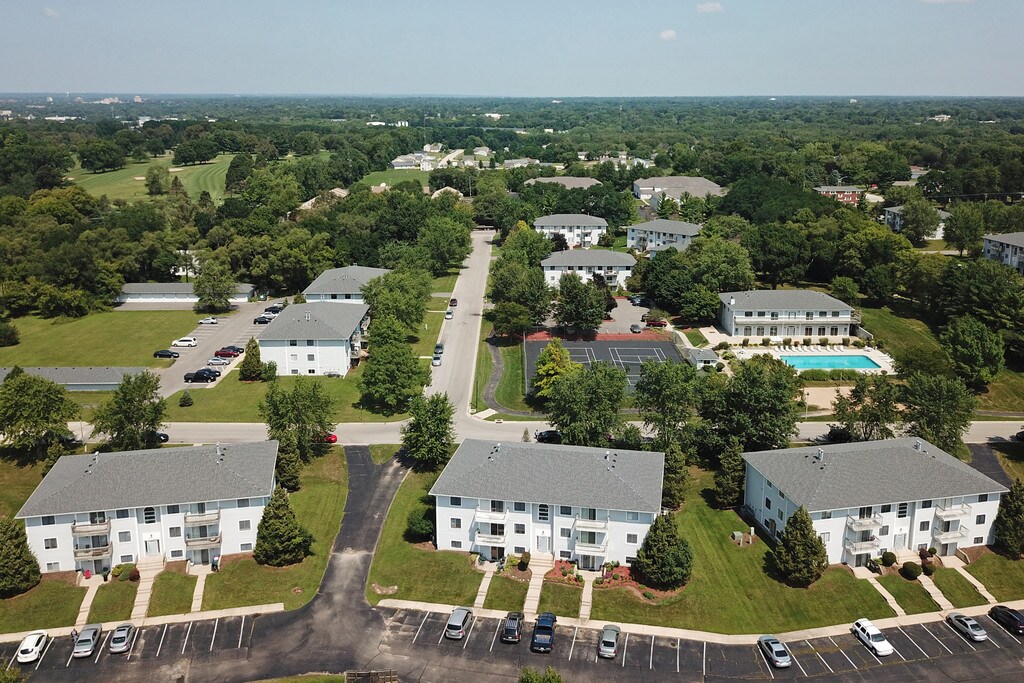 Hampton Ridge Apartments in Rockford, IL