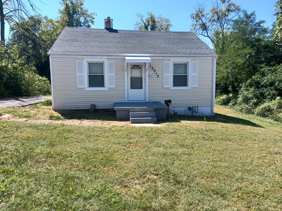 10512 Litz Ave in St. Ann, MO - Building Photo
