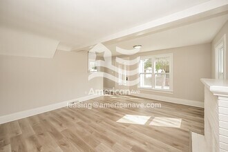 372 Stanley Rd in Akron, OH - Building Photo - Building Photo