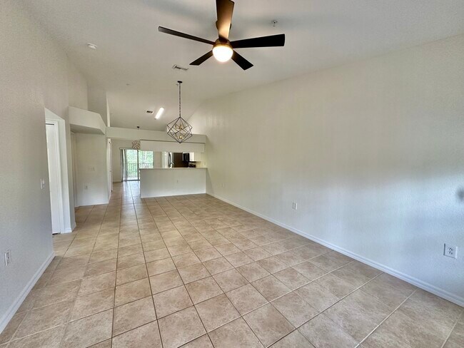 25735 Lake Amelia Way in Bonita Springs, FL - Building Photo - Building Photo