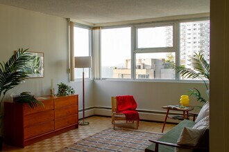 Regency Park in Vancouver, BC - Building Photo - Building Photo