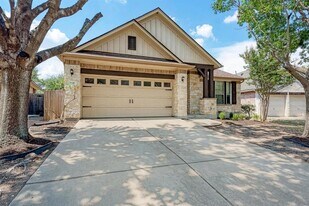 108 Latitude Ln in Austin, TX - Building Photo