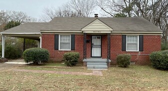 1111 Robin Hood Ln in Memphis, TN - Building Photo