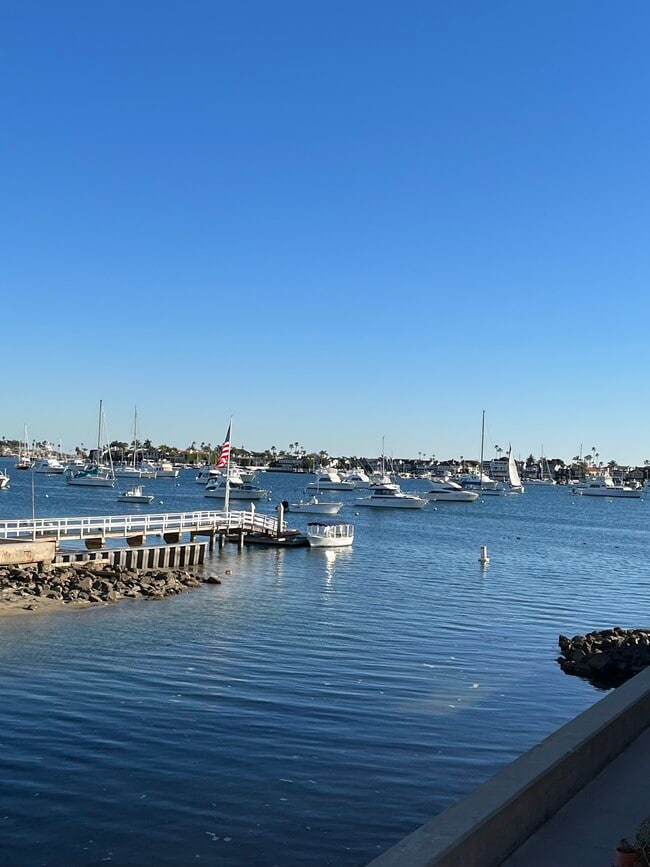 109 Grand Canal in Newport Beach, CA - Building Photo - Building Photo