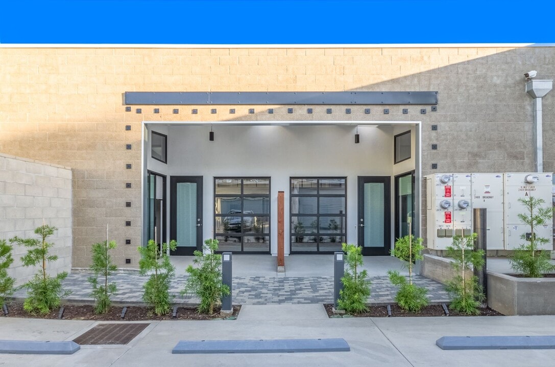 2471-2473 Broadway in San Diego, CA - Building Photo