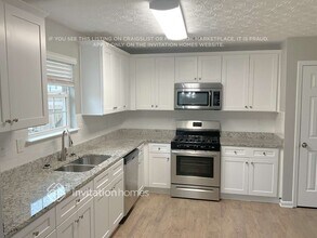 300 Sarasota Ln in Locust Grove, GA - Building Photo - Building Photo