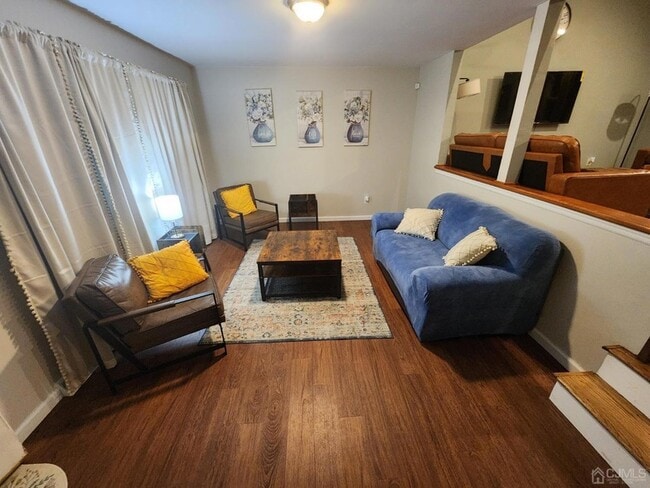 26 Lincroft Ave in Old Bridge, NJ - Foto de edificio - Building Photo