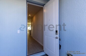 458 Salisbury Cir in Fort Pierce, FL - Foto de edificio - Building Photo