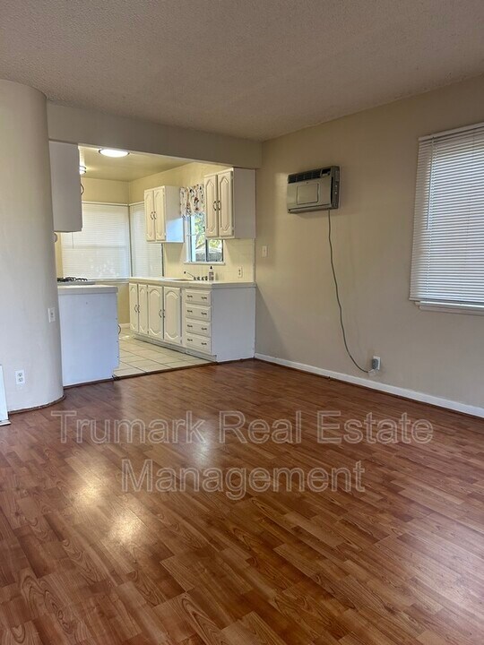512 Irving Ave in Glendale, CA - Building Photo